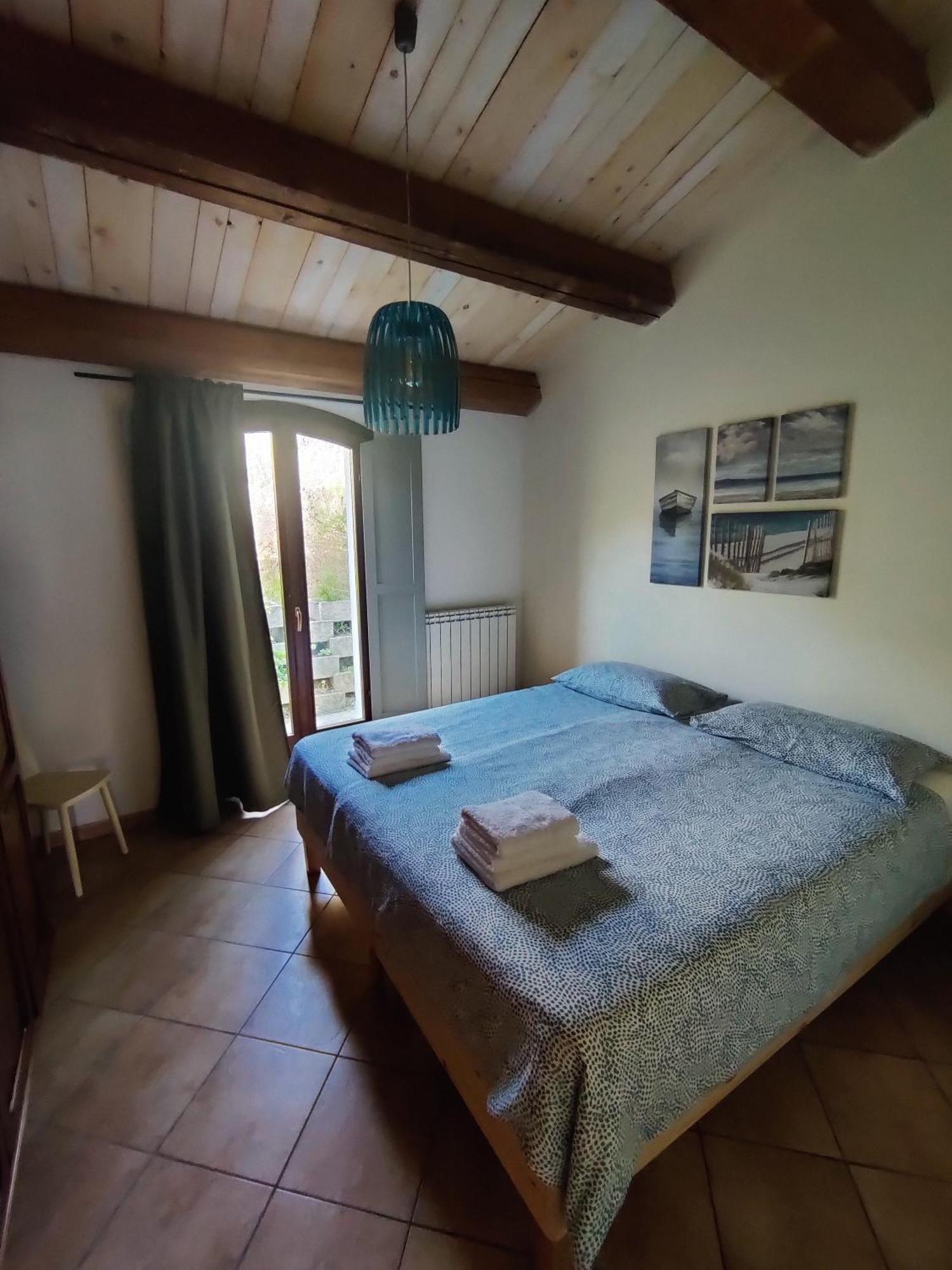 Rustico Del Bozzo Guest House Castelleone di Suasa ภายนอก รูปภาพ